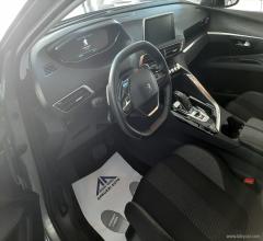 Auto - Peugeot 3008 bluehdi 130 s&s eat8 business