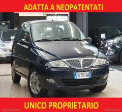 Auto - Lancia y 1.2 ls