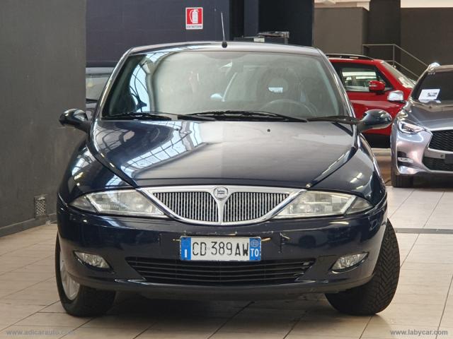 Auto - Lancia y 1.2 ls