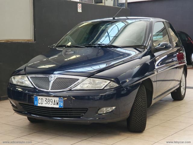 Auto - Lancia y 1.2 ls