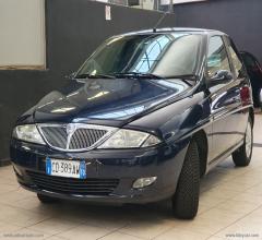Auto - Lancia y 1.2 ls