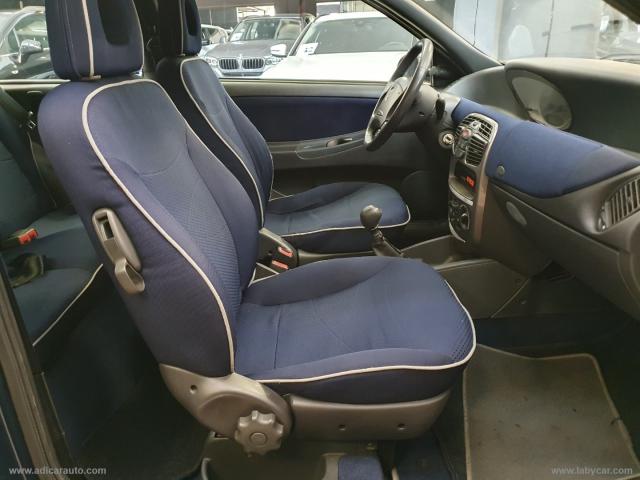 Auto - Lancia y 1.2 ls