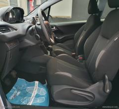 Auto - Peugeot 208 1.2 vti 82 cv 3p.