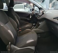 Auto - Peugeot 208 1.2 vti 82 cv 3p.