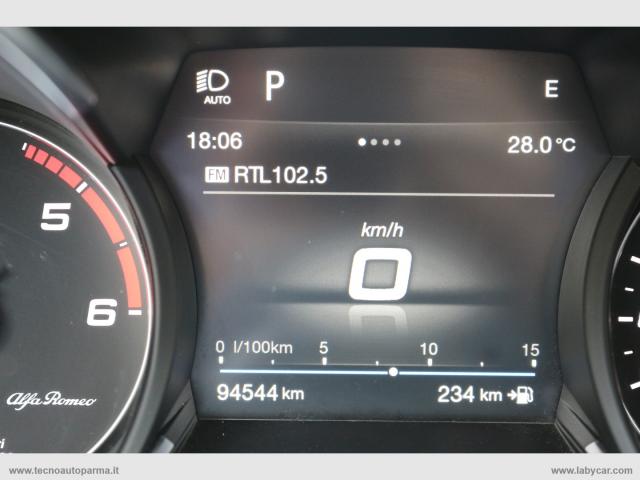 Auto - Alfa romeo stelvio 2.2 t.diesel 210 cv at8 q4 exec.