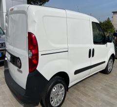 Auto - Fiat doblÃ² 1.3 mjt s&s pc-tn cargo lounge
