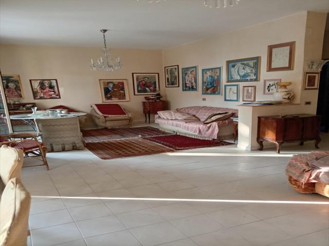Appartamenti in Vendita - Appartamento in vendita a modugno zona parco