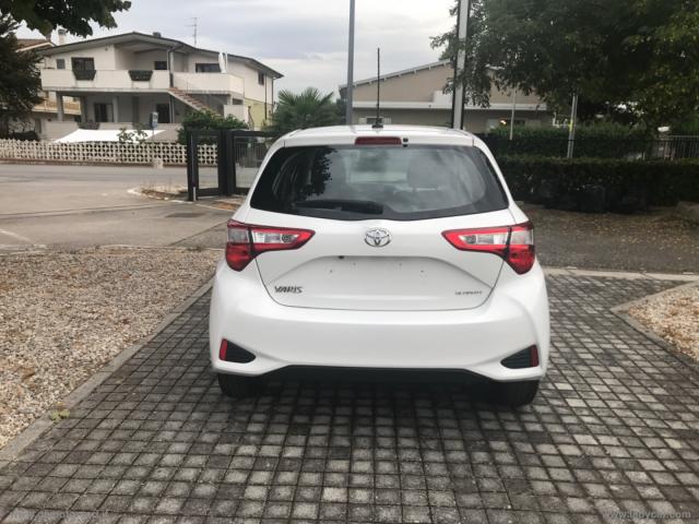Auto - Toyota yaris 1.0 5p. ultimate
