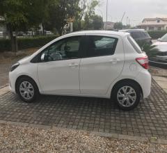 Auto - Toyota yaris 1.0 5p. ultimate