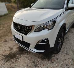 Auto - Peugeot 3008 puretech turbo 130 s&s eat8