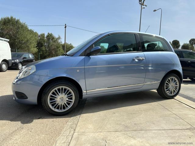 Auto - Lancia ypsilon 1.3 mjt 75 cv oro bianco