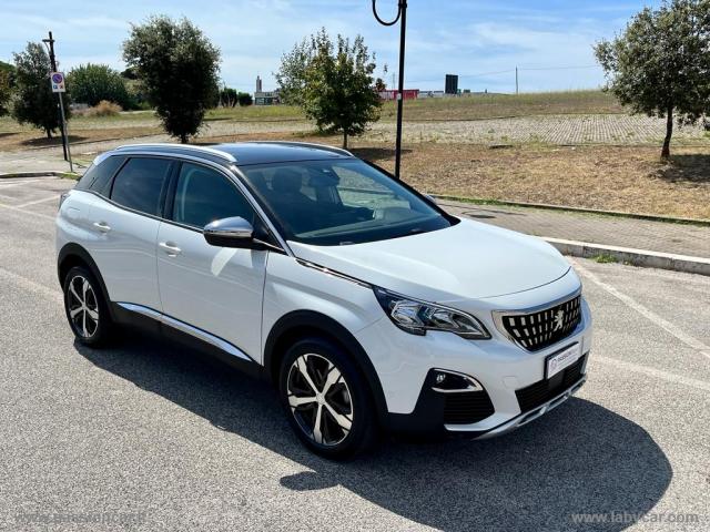 Auto - Peugeot 3008 bluehdi 130 s&s crossway