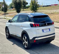Auto - Peugeot 3008 bluehdi 130 s&s crossway
