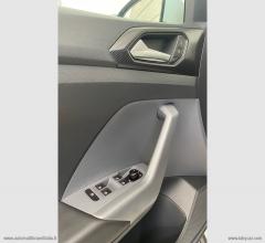 Auto - Volkswagen t-cross 1.0 tsi 95cv style