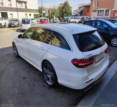 Auto - Mercedes-benz e 220 d s.w. 4matic auto premium plus