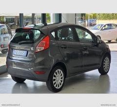Auto - Ford fiesta 1.4 5p. bz.- gpl titanium