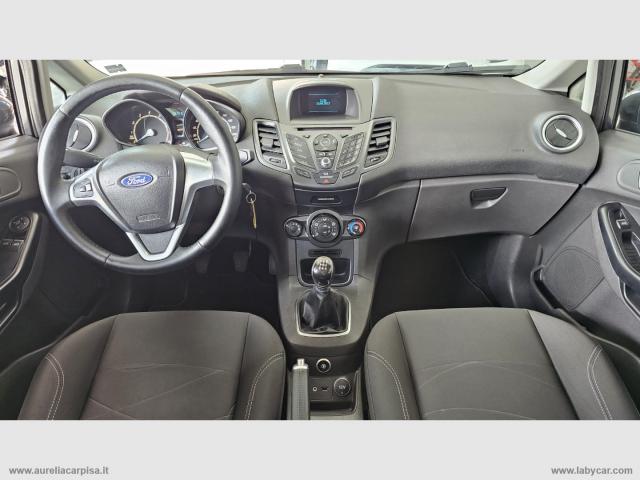 Auto - Ford fiesta 1.4 5p. bz.- gpl titanium