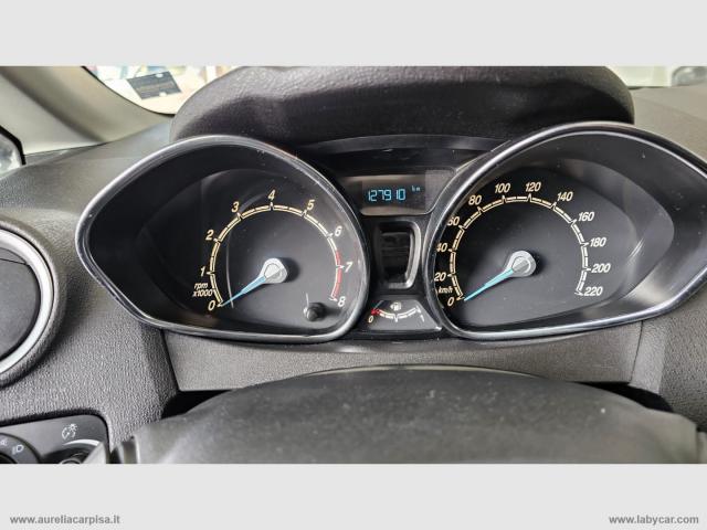 Auto - Ford fiesta 1.4 5p. bz.- gpl titanium