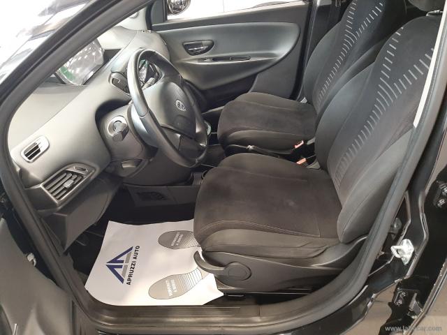 Auto - Lancia ypsilon 1.3 mjt 95 cv 5p. s&s platinum