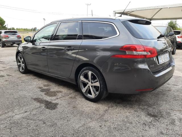 Auto - Peugeot 308 bluehdi 130 s&s eat8 sw allure
