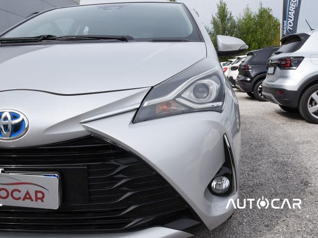 Auto - Toyota yaris 1.5 hybrid 5p. active