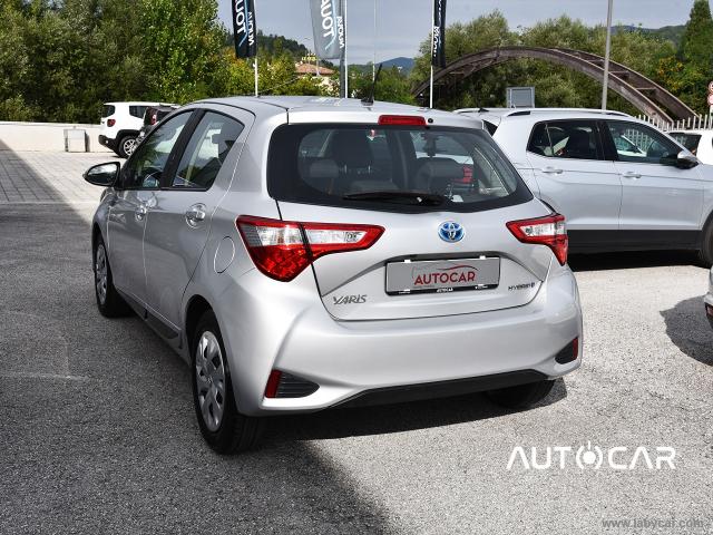 Auto - Toyota yaris 1.5 hybrid 5p. active