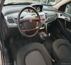Auto - Lancia ypsilon 1.2 69 cv argento