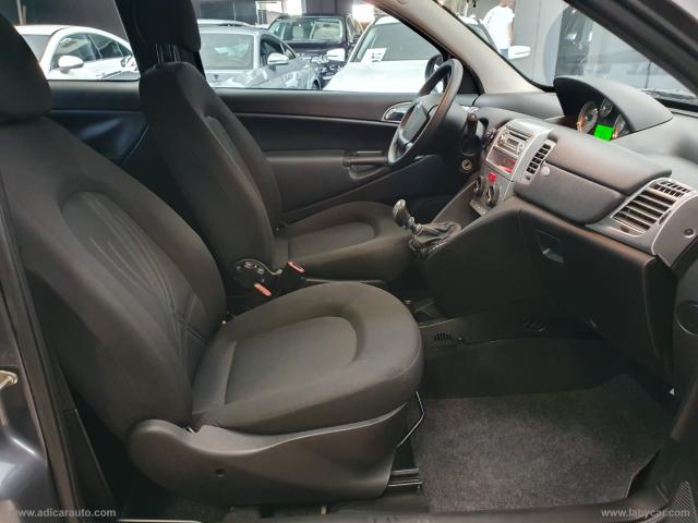Auto - Lancia ypsilon 1.2 69 cv argento