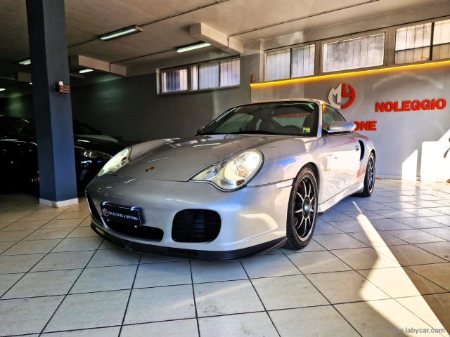 Auto - Porsche 911 turbo coupÃ© 996