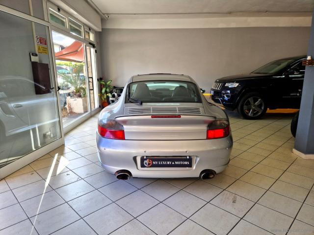Auto - Porsche 911 turbo coupÃ© 996
