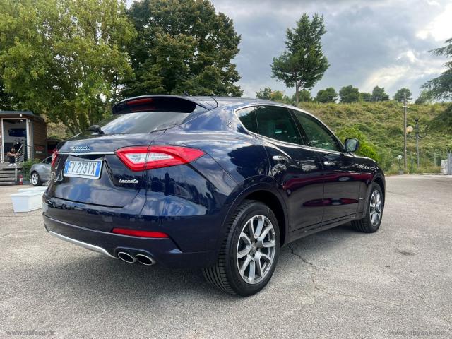 Auto - Maserati levante v6 430 cv s awd granlusso