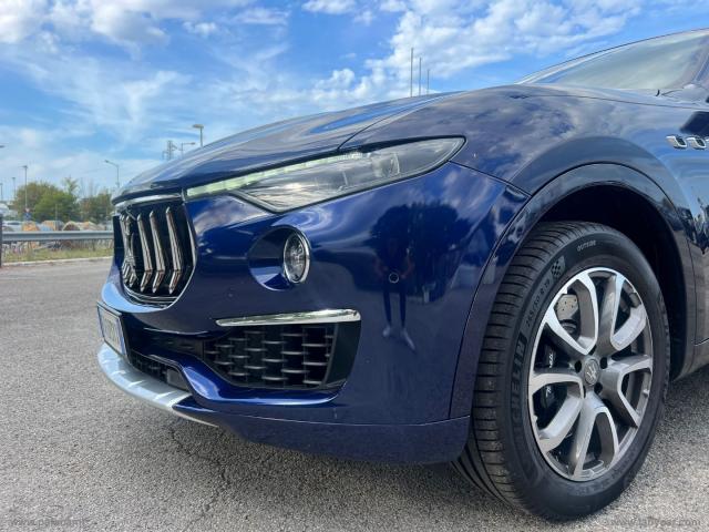 Auto - Maserati levante v6 430 cv s awd granlusso