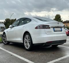 Auto - Tesla model s 90kwh dual motor