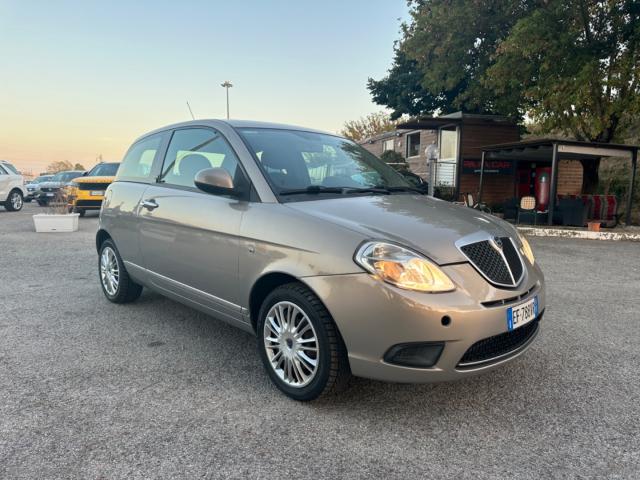 Auto - Lancia ypsilon 1.3 mjt 75 cv diva
