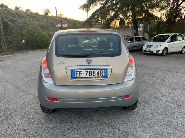 Auto - Lancia ypsilon 1.3 mjt 75 cv diva