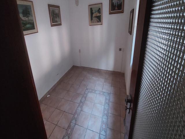 Appartamenti in Vendita - Casa indipendente in vendita a casacanditella centro