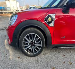 Auto - Mini mini cooper se bus. countrym.all4 aut