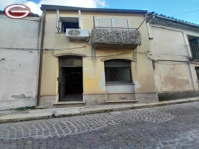 Appartamenti in Vendita - Casa indipendente in vendita a taurianova centrale