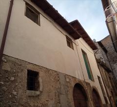 Casa indipendente in vendita a tione degli abruzzi centro storico