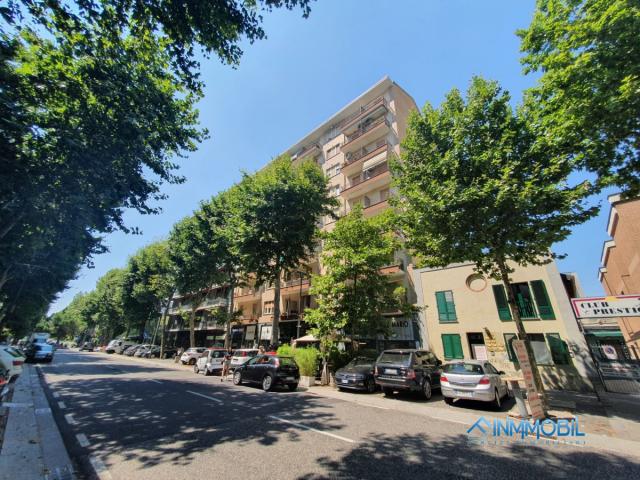 Case - Splendido 5 locali di pregio con doppi servizi in viale casiraghi