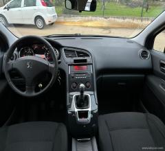 Auto - Peugeot 5008 1.6 hdi 110 cv tecno