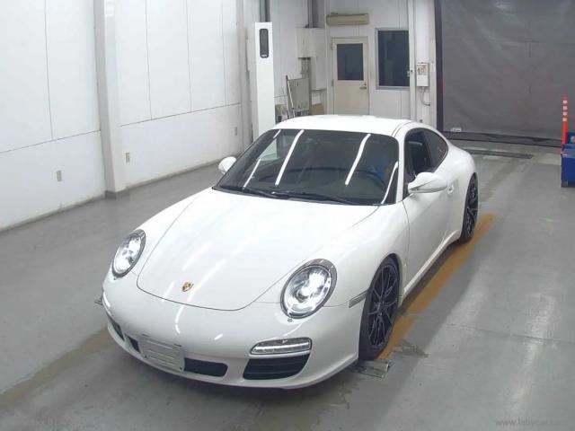 Auto - Porsche 911 carrera 4 coupÃ©