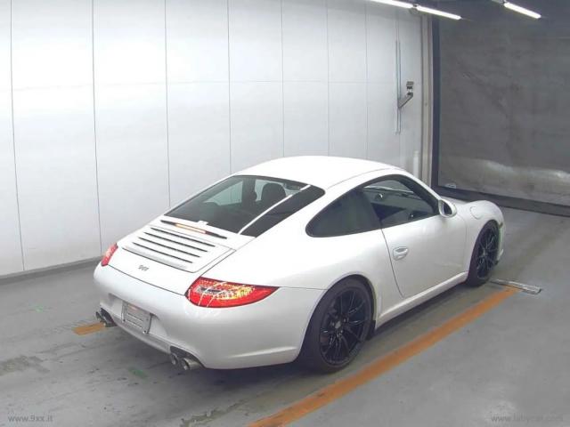 Auto - Porsche 911 carrera 4 coupÃ©