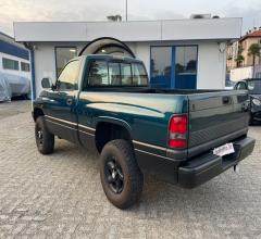 Auto - Dodge ram pick-up 4x4