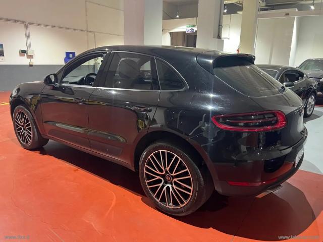 Auto - Porsche macan 2.0