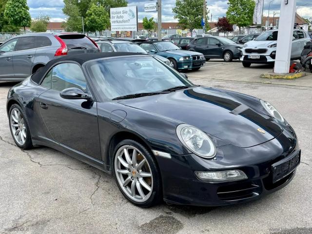 Auto - Porsche 911 carrera 4 cabriolet