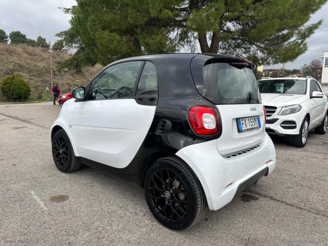 Auto - Smart fortwo 70 1.0 twinamic youngster