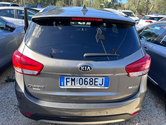 Auto - Kia carens 1.7 crdi 115 cv business class