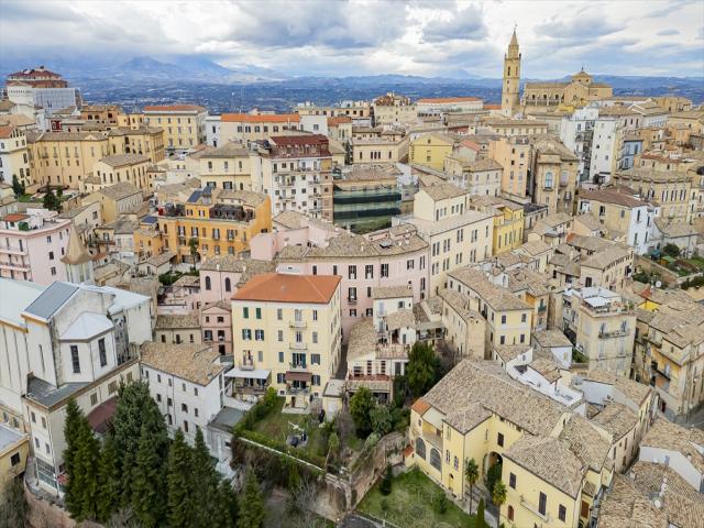 Appartamenti in Vendita - Appartamento in vendita a chieti chiesa mater domini