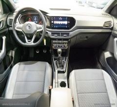 Auto - Volkswagen t-cross 1.6 tdi r-line